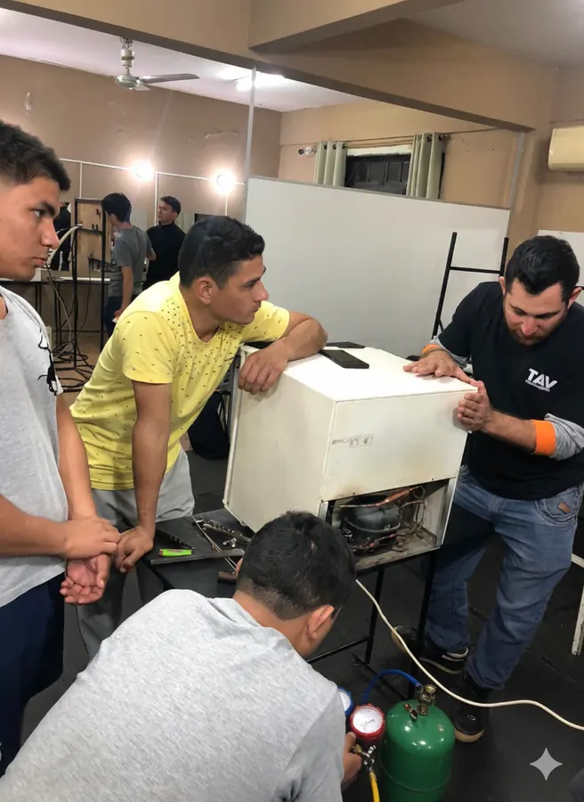 Práctica de refrigeración con instructor TAV